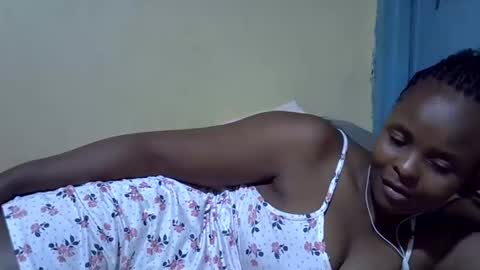 Snapshot of brownsexy_baby chatting on October 16, 2025, 6:53 pm brownsexy_baby online show from October 16, 2025, 6:53 pm