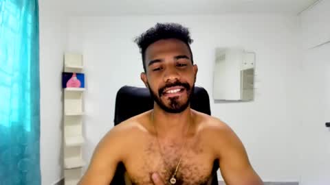 bruce_1111 online show from September 28, 2025, 7:08 pm