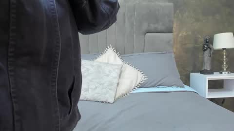 Bruce Hans online show from October 25, 2025, 11:40 am