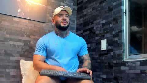 brucedallas online show from April 7, 2026, 3:18 am