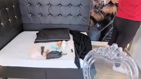 Bruja SCarlata online show from February 21, 2026, 12:33 am