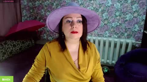 Snapshot of brunette7786 chatting on May 9, 2026, 8:36 pm Julia online show from May 9, 2026, 8:36 pm