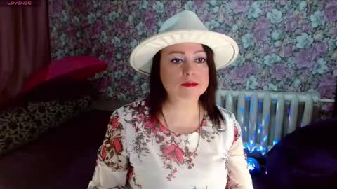 Snapshot of brunette7786 chatting on May 15, 2026, 9:11 pm Julia online show from May 15, 2026, 9:11 pm