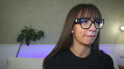 Snapshot of brunette_babee chatting on June 24, 2026, 3:55 pm brunette_babee online show from June 24, 2026, 3:55 pm