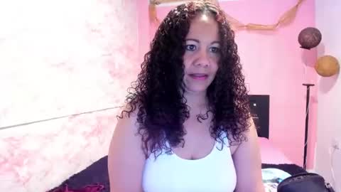 Snapshot of brunette_sasha chatting on February 28, 2025, 1:25 pm Sasha Brunette online show from February 28, 2025, 1:25 pm