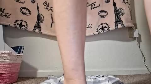 brunettedoll100 online show from September 9, 2025, 6:13 am