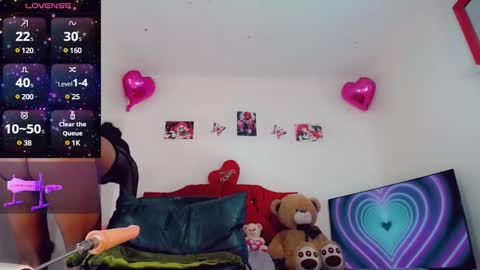 Snapshot of brunettesexy11 chatting on December 11, 2024, 7:36 pm ChannelR online show from December 11, 2024, 7:36 pm