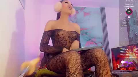 Snapshot of brunettesexy11 chatting on November 30, 2025, 11:25 am ChannelR online show from November 30, 2025, 11:25 am