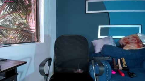 brunette online show from January 21, 2025, 4:05 pm
