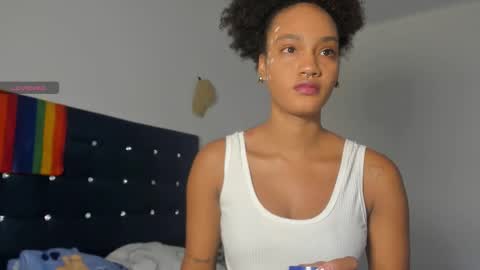 Snapshot of brunettjhelen chatting on October 21, 2025, 8:42 pm brunettjhelen online show from October 21, 2025, 8:42 pm