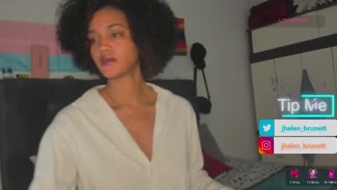 Snapshot of brunettjhelen chatting on November 22, 2025, 4:50 pm brunettjhelen online show from November 22, 2025, 4:50 pm