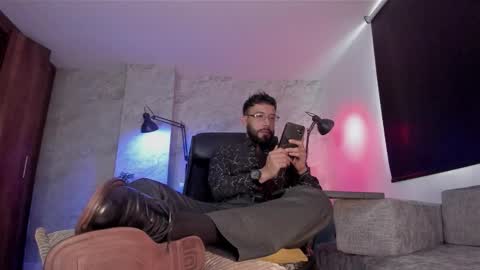 Andres Suarez online show from November 23, 2025, 1:22 pm