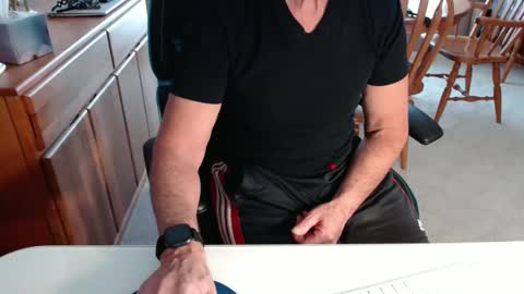 Brussells online show from February 6, 2025, 6:13 pm