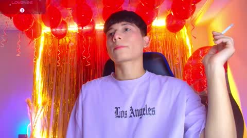 Snapshot of bryam_hot chatting on September 16, 2025, 1:17 am BRYAM INDEPENDENT MODEL online show from September 16, 2025, 1:17 am