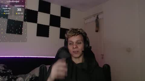 bryamado online show from October 8, 2025, 3:04 am