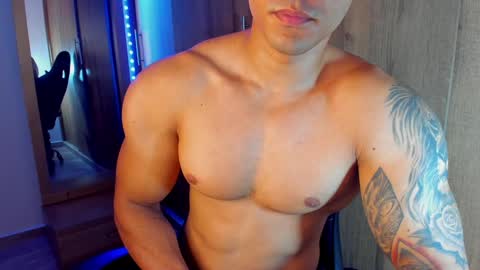 Snapshot of bryan_boy_ chatting on December 22, 2024, 5:21 pm bryan online show from December 22, 2024, 5:21 pm