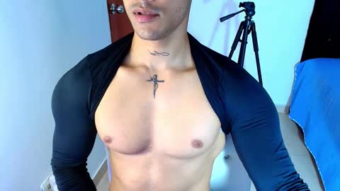 Snapshot of bryan_boy_ chatting on October 10, 2025, 12:09 am bryan online show from October 10, 2025, 12:09 am