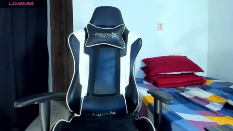 bryan_oficials online show from October 18, 2025, 2:03 am