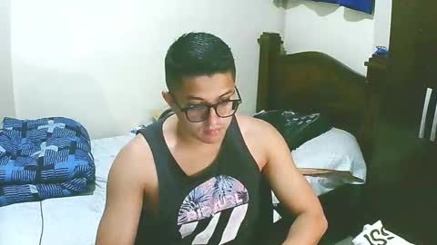 Snapshot of bryanbendy chatting on September 28, 2025, 10:59 pm bryanbendy online show from September 28, 2025, 10:59 pm