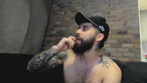 Snapshot of bryson_jace1 chatting on November 19, 2025, 2:11 am Bryson Jace online show from November 19, 2025, 2:11 am