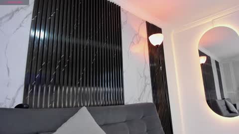 Bryxon  online show from January 14, 2025, 2:53 pm