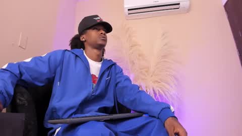 Bryxon  online show from February 18, 2025, 3:21 pm