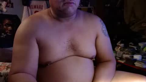 Snapshot of bubbasmalls chatting on December 11, 2024, 5:43 am Bubba Smalls online show from December 11, 2024, 5:43 am