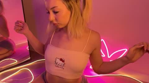 Melissa online show from November 30, 2025, 9:08 pm