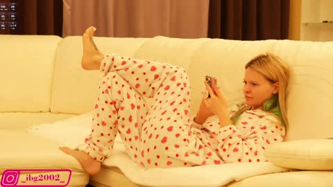 Bubble  gum  online show from January 30, 2025, 1:11 am