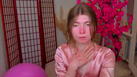 bubble_kiss online show from March 18, 2026, 2:42 pm