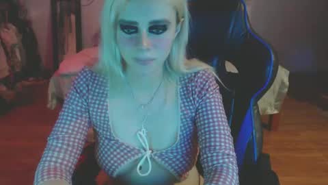 Isabella but call me isa  online show from December 19, 2024, 1:50 am