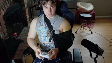 BubblebuttBdn online show from April 12, 2026, 6:46 pm