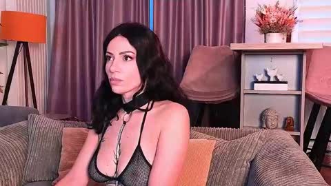 MayaCroft online show from October 26, 2025, 3:07 pm