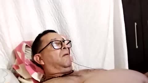 buchs32 online show from December 16, 2025, 5:01 am