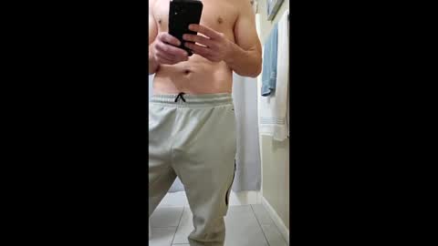 Snapshot of buckwildbrad37 chatting on December 4, 2025, 4:48 pm buckwildbrad37 online show from December 4, 2025, 4:48 pm