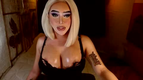 Lucienne online show from November 27, 2025, 7:16 pm