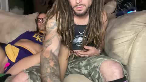 Snapshot of bugnbabs chatting on November 8, 2025, 4:12 am Yourtrippyhippy online show from November 8, 2025, 4:12 am