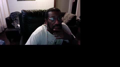 Snapshot of bungalowentertainment chatting on December 1, 2025, 4:39 am Bungalow Entertainment online show from December 1, 2025, 4:39 am