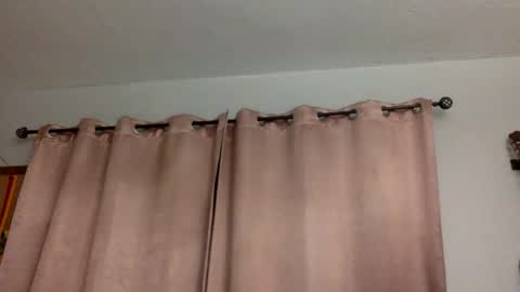 Snapshot of bunnibaby333 chatting on January 4, 2025, 5:37 am bunnibaby333 online show from January 4, 2025, 5:37 am