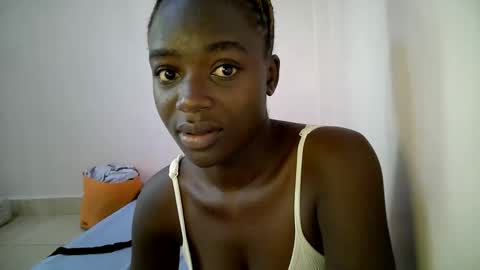 bunny_bliss1 online show from May 5, 2026, 9:06 am