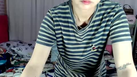 bunny_flower18 online show from December 7, 2024, 2:02 pm