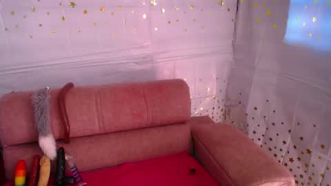 NINA online show from May 14, 2026, 1:07 pm