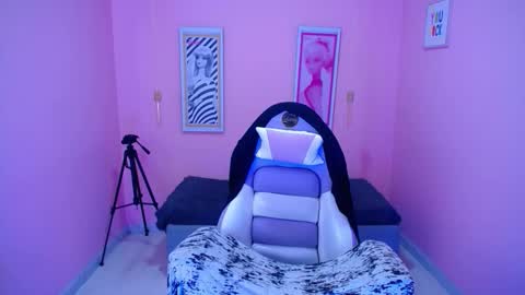 ... .          . ... online show from November 30, 2025, 1:15 pm