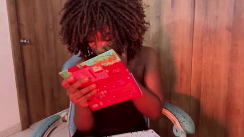 Isa online show from November 28, 2025, 9:28 pm