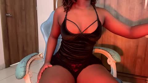 Isa online show from December 4, 2025, 7:11 pm