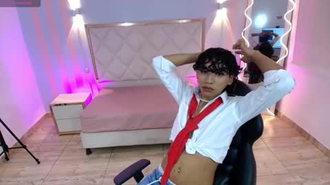 Bunny  online show from December 18, 2025, 12:11 pm