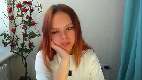 Snapshot of bunnybloom_ chatting on September 25, 2025, 4:05 am Ariel online show from September 25, 2025, 4:05 am