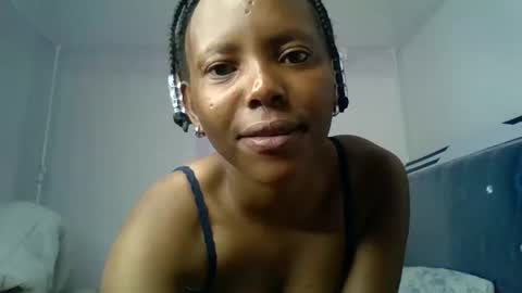 Snapshot of bunnydiva_ chatting on June 1, 2026, 12:12 am bunnydiva_ online show from June 1, 2026, 12:12 am