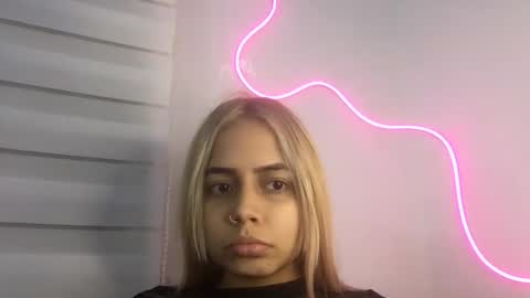 bunnylove_07 online show from January 12, 2026, 11:21 pm