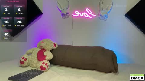  MARY BUNNY  online show from December 14, 2025, 7:58 am